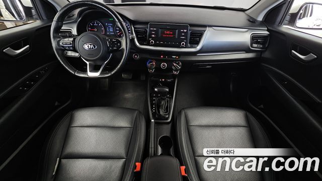 Kia Stonic — interior
