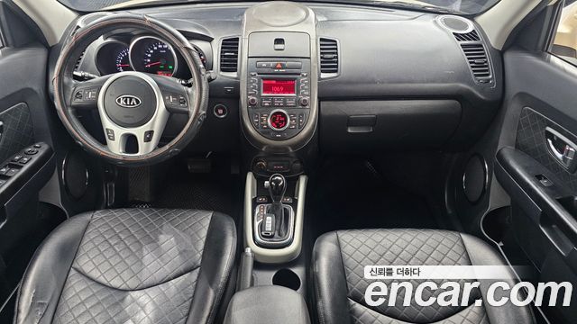 Kia Soul — interior