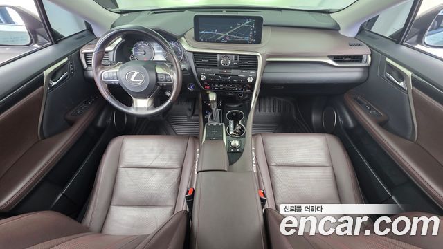 Lexus RX — interior