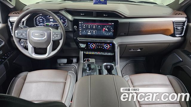 GMC Sierra — interior