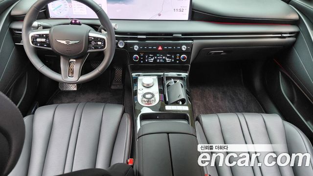 Genesis G80 — interior