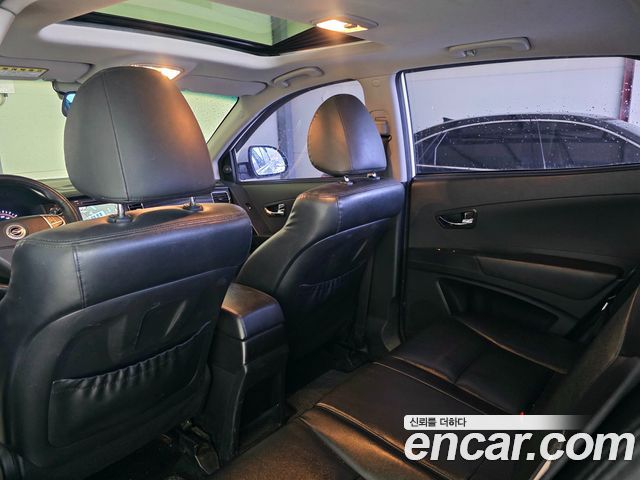 KG Mobility Korando — interior