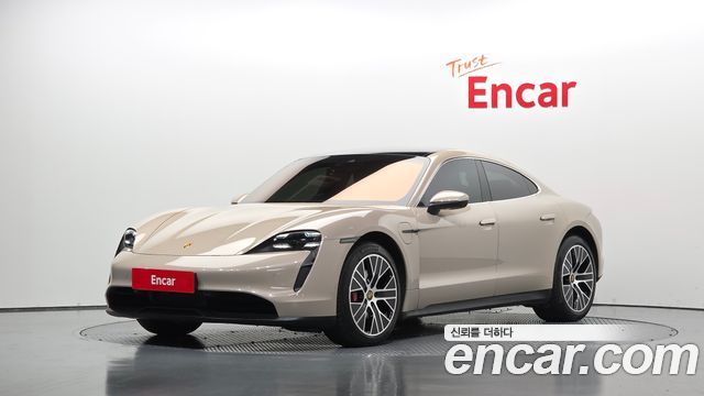 Porsche Taycan — exterior