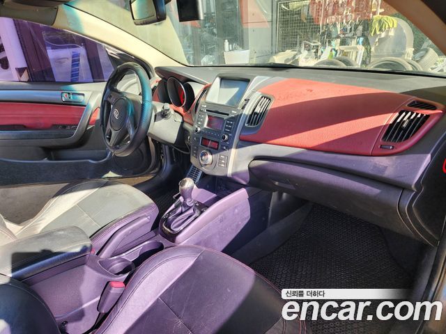 Kia Forte — interior