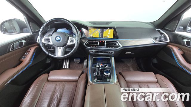 BMW X5 — interior