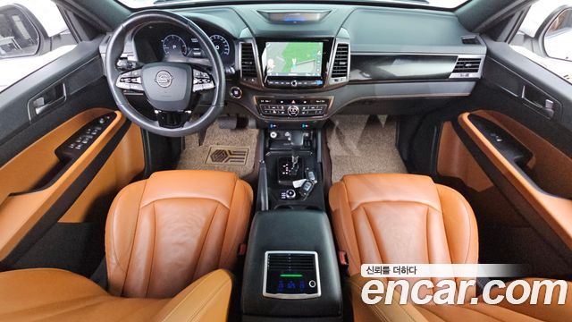 KG Mobility Rexton — interior