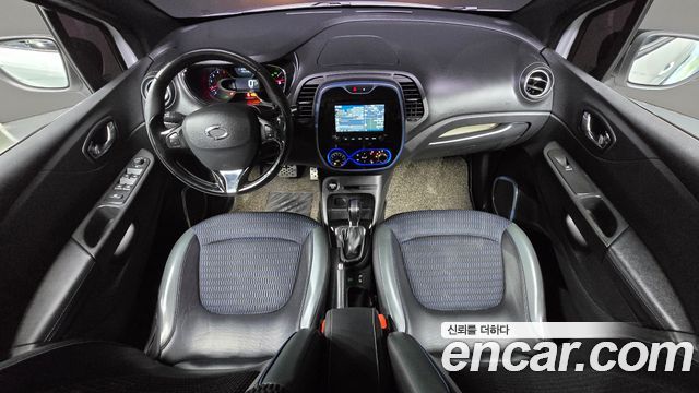 Renault Korea QM3 — interior