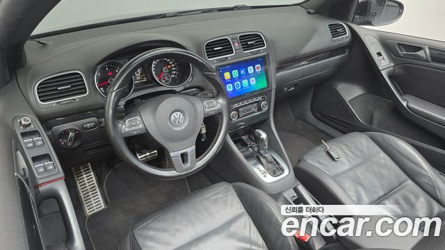 Volkswagen Golf — interior