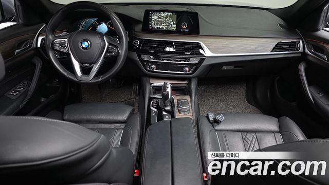 BMW 5 Series — interior
