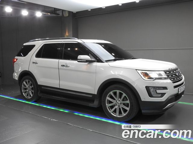 Ford Explorer — exterior
