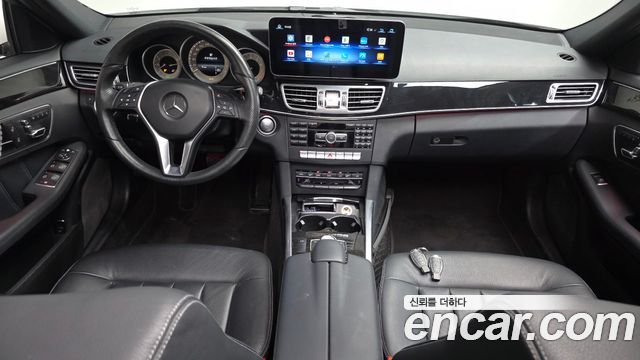 Mercedes-Benz E-Class — interior