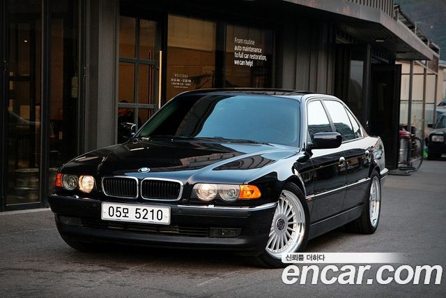 BMW 7 Series — exterior