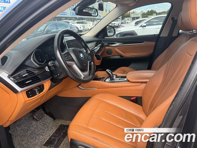 BMW X6 — interior