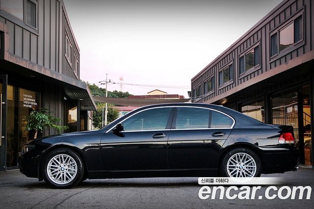 BMW 7 Series — interior