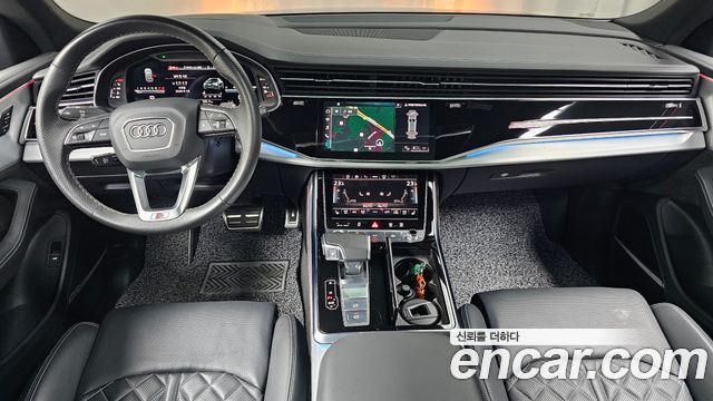 Audi Q8 — interior
