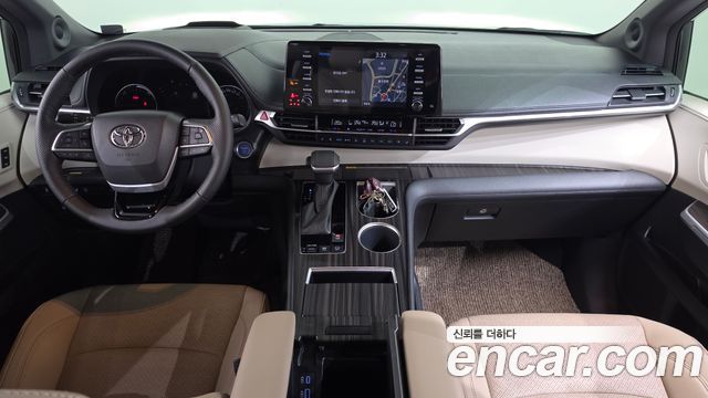 Toyota Sienna — interior
