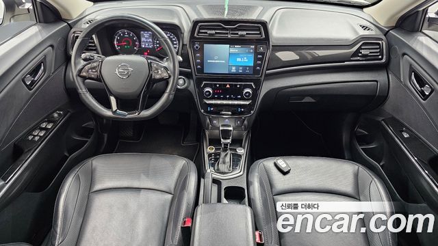 KG Mobility Tivoli — interior