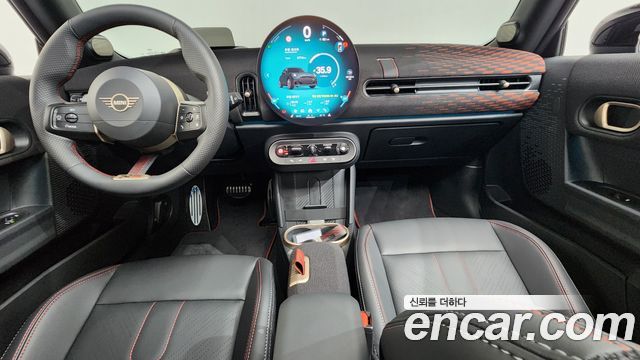 MINI Cooper — interior