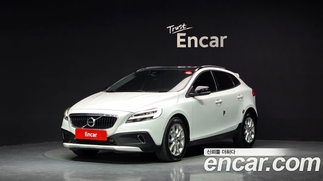 Volvo V40 — exterior