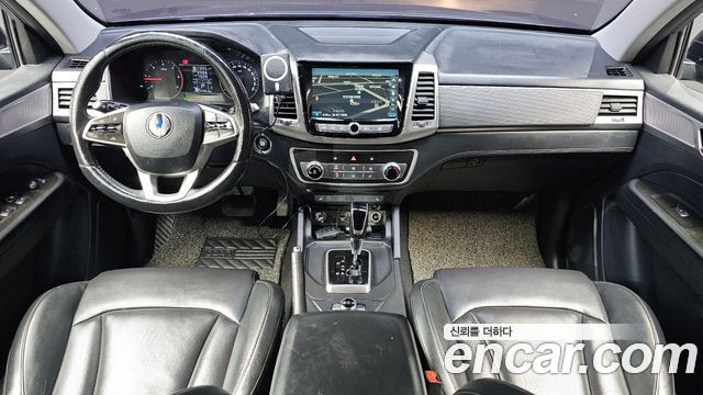 KG Mobility Rexton — interior