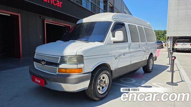 Chevrolet Express Van — exterior