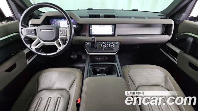 Land Rover Defender — interior