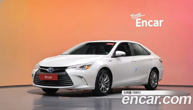Toyota Camry — exterior