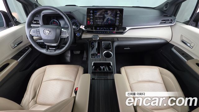 Toyota Sienna — interior