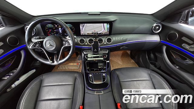 Mercedes-Benz E-Class — interior