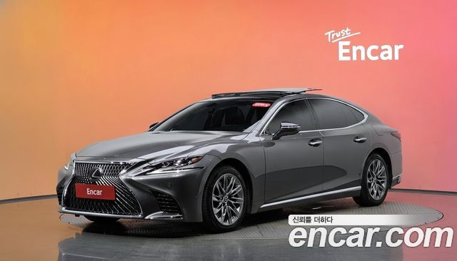 Lexus LS — exterior