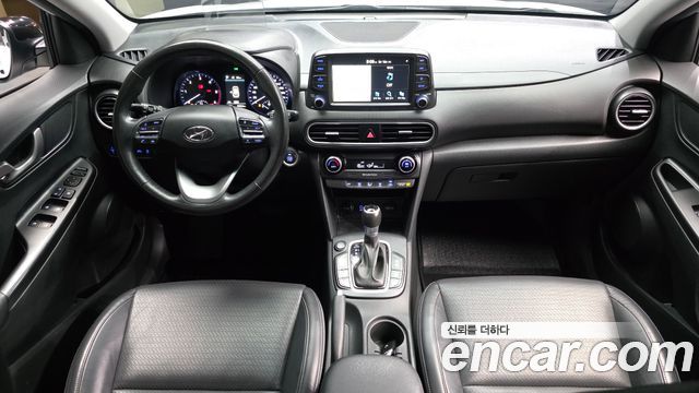 Hyundai Kona — interior
