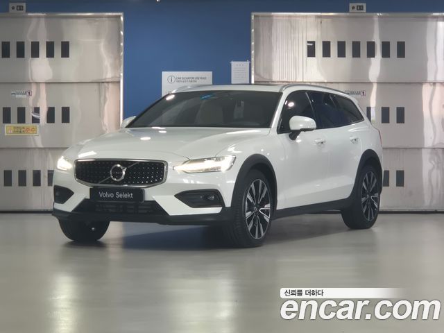 Volvo V60 — exterior