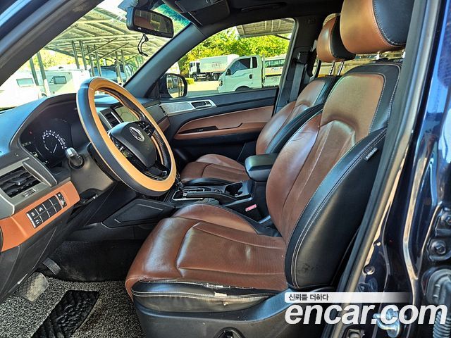KG Mobility Rexton — interior