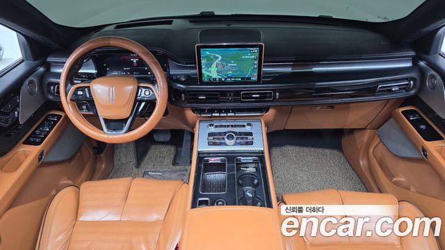 Lincoln Aviator — interior