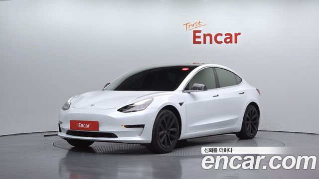 Tesla Model 3 — exterior