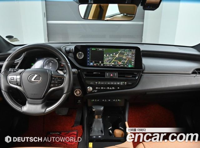 Lexus ES — interior