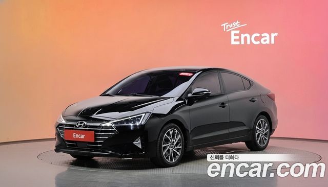 Hyundai Avante — exterior