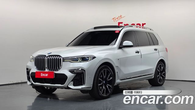 BMW X7 — exterior