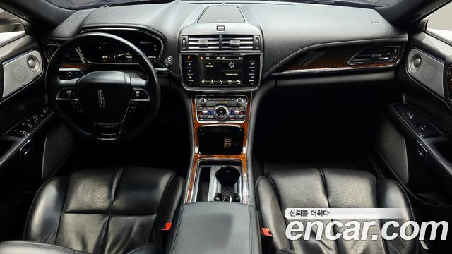 Lincoln Continental — interior