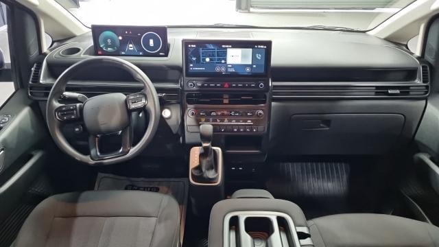 Hyundai Staria — interior