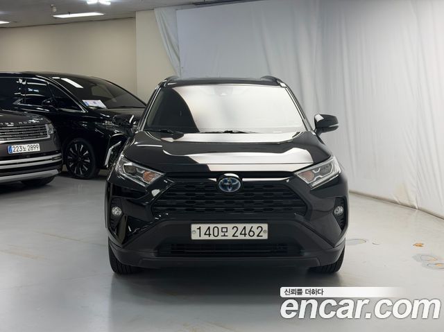 Toyota RAV4 — exterior
