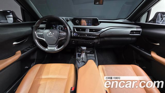 Lexus UX — interior