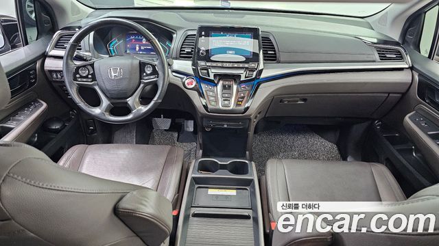 Honda Odyssey — interior