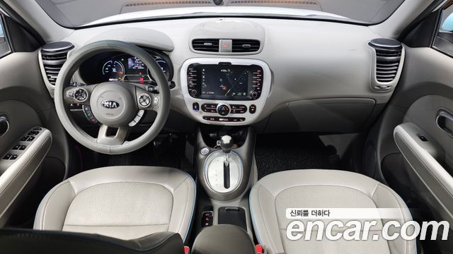 Kia Soul — interior