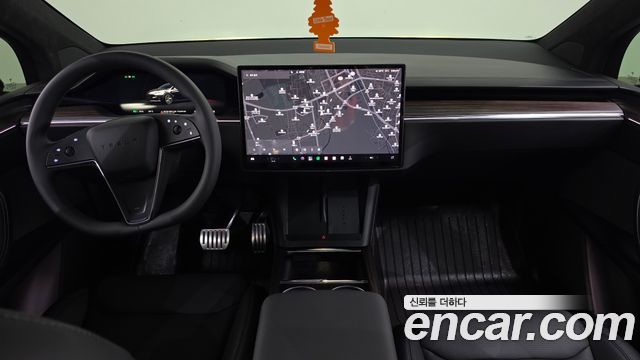 Tesla Model X — interior
