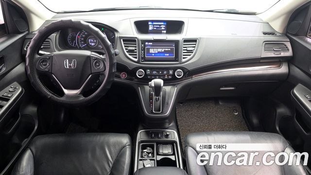 Honda CR-V — interior
