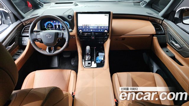Toyota Alphard — interior