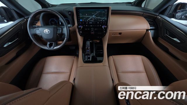 Toyota Alphard — interior