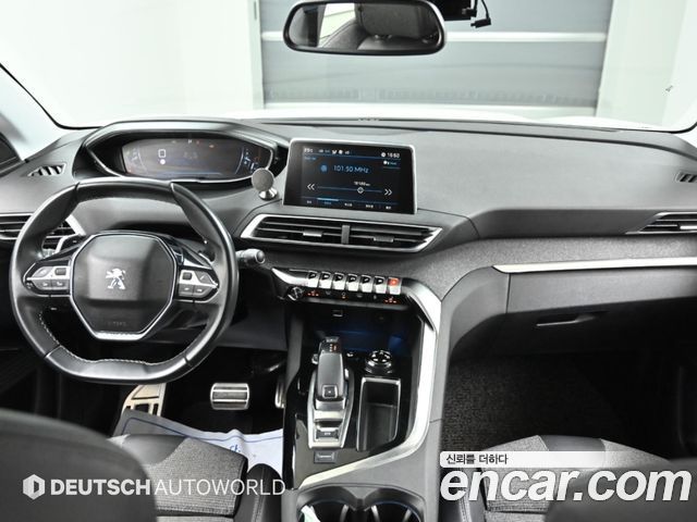 Peugeot 3008 — interior