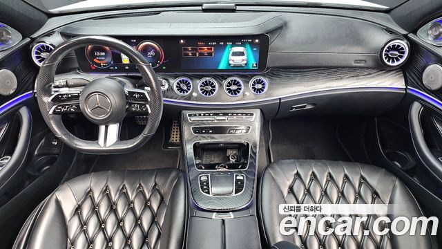 Mercedes-Benz E-Class — interior